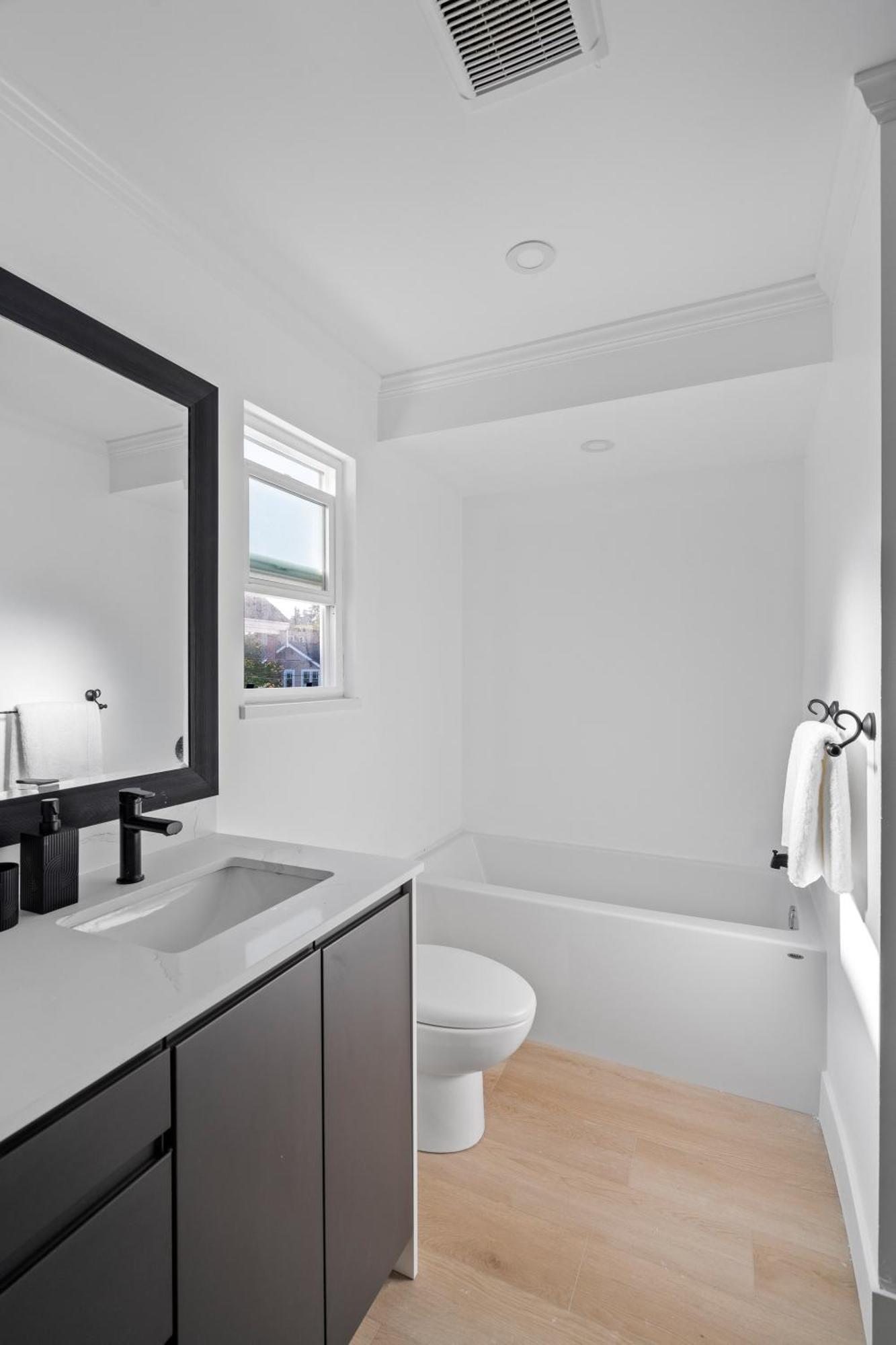 וונקובר Modern Kitsilano 2 Bedroom Home With A Hot Tub מראה חיצוני תמונה