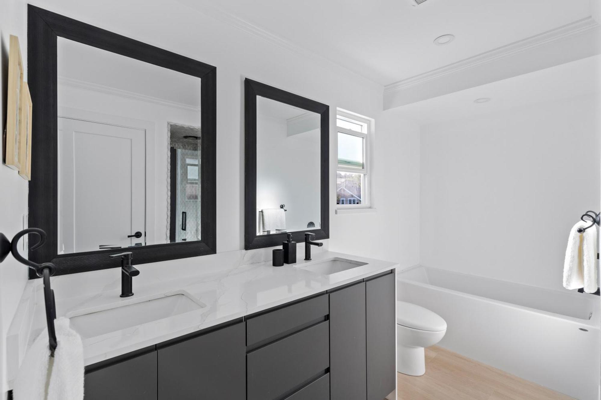 וונקובר Modern Kitsilano 2 Bedroom Home With A Hot Tub מראה חיצוני תמונה