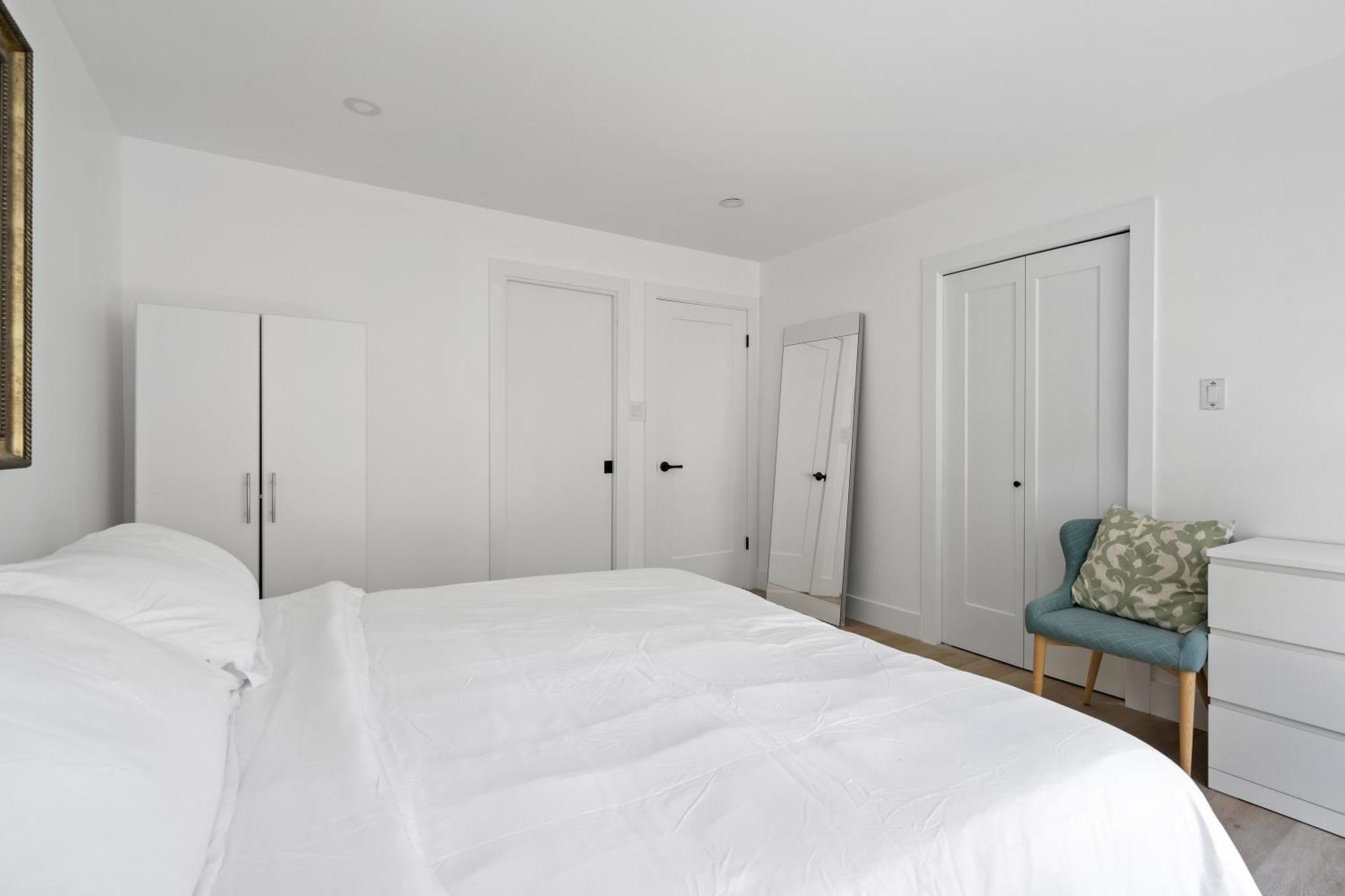 וונקובר Modern Kitsilano 2 Bedroom Home With A Hot Tub מראה חיצוני תמונה